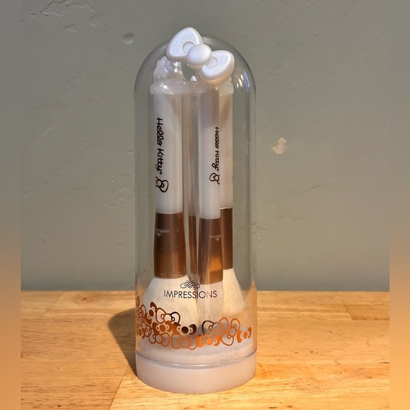 IMPRESSIONS for HELLO KITTY “Kawaii Icon” Bell Jar Makeup Brush Set. Brand New. - Picture 2 of 11